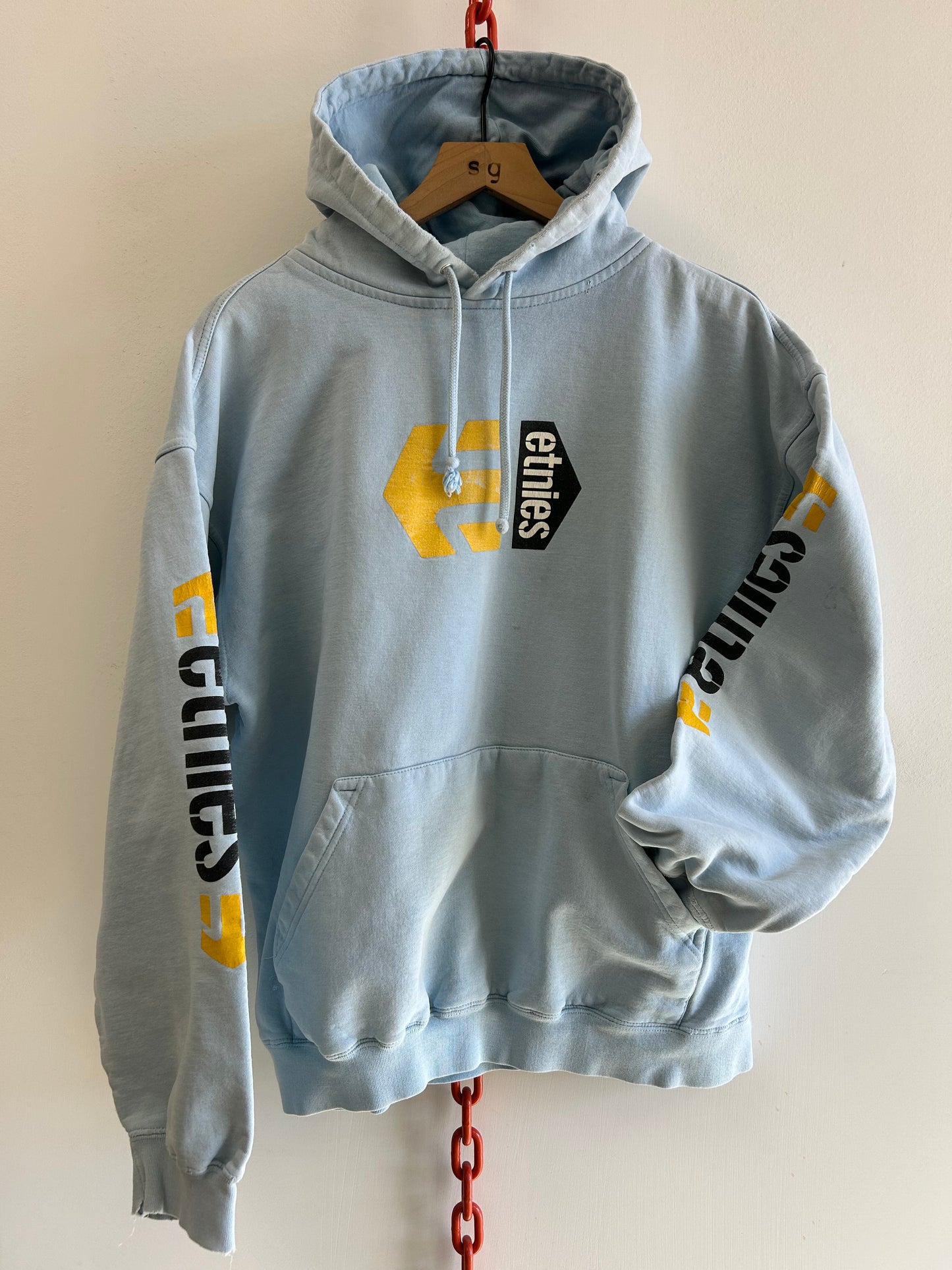 2000s Etnies skate hoodie (L)